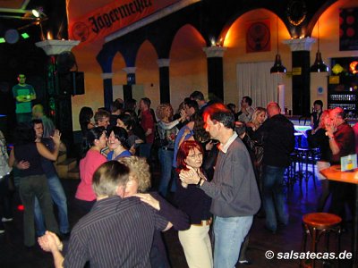 Salsa in Hhr-Grenzhausen bei Koblenz: die Gass